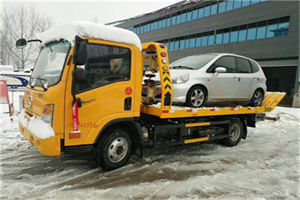 沙滩附近道路救援服务