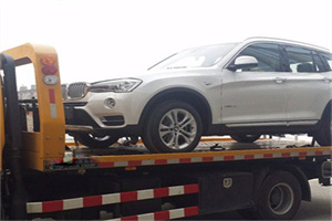 沙滩拖车24小时服务电话